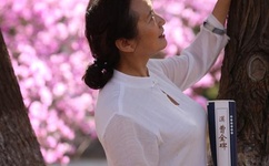 雪莉蕾丝睡衣自拍